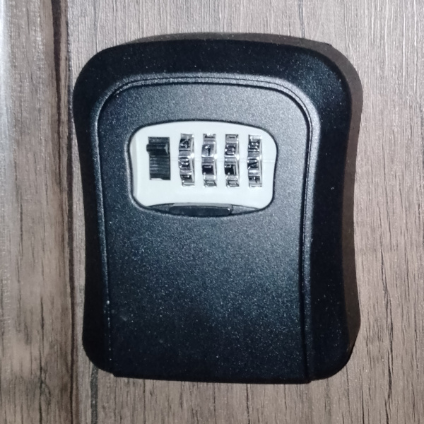 минисейф с ключами для самостоятельного заселения посуточно