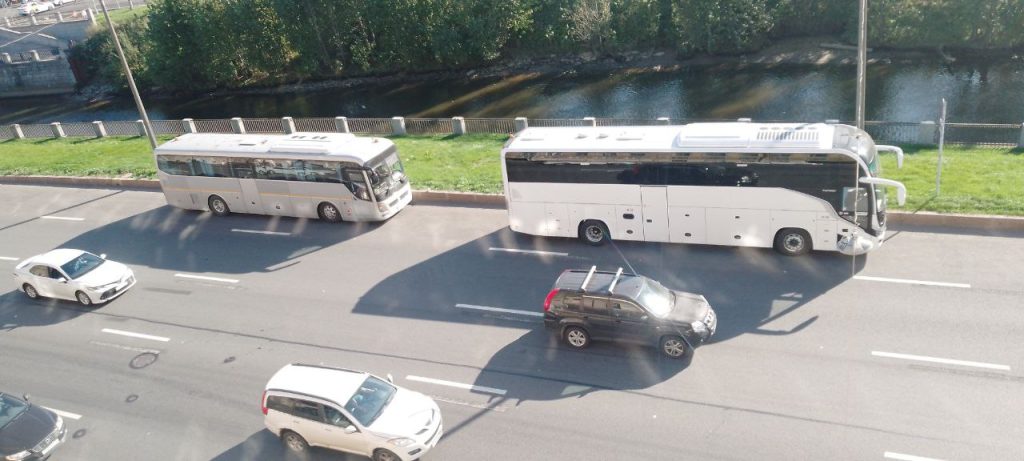 где останавливаются автобусы в спб