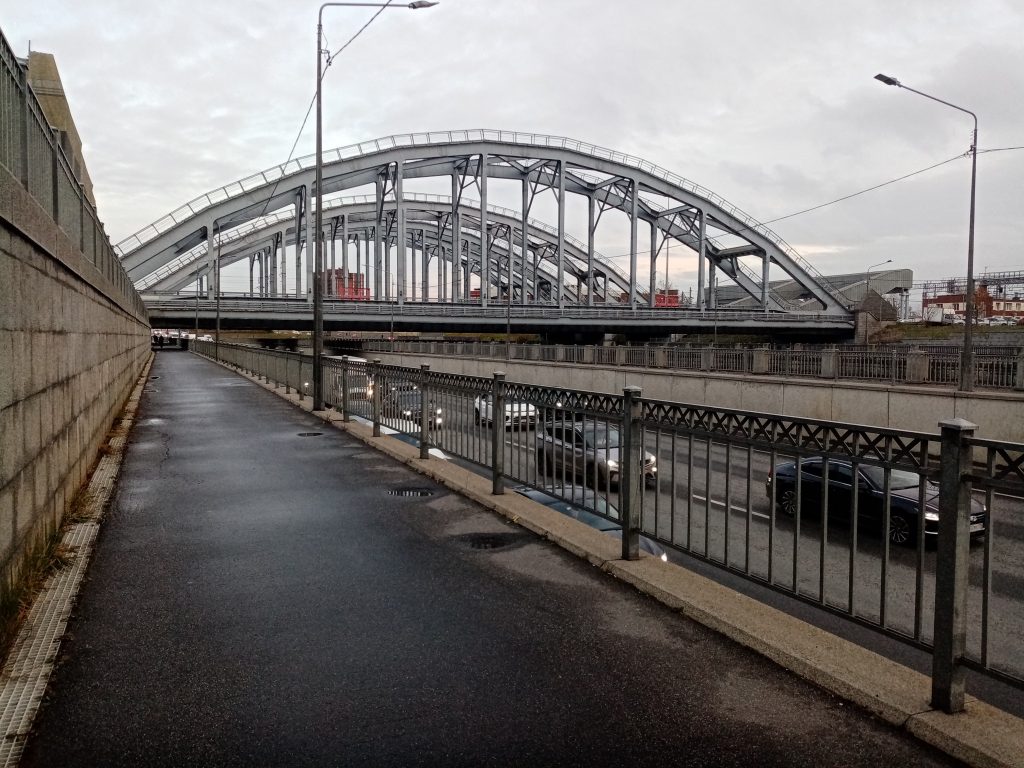 американский мост на обводном канале в спб
