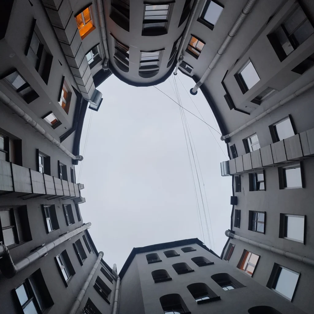 экскурсия по дворам, парадным и коммуналкам санкт петербурга