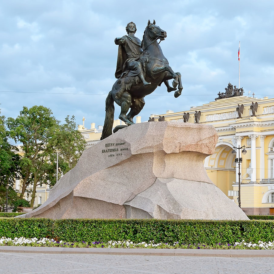 Автобусная экскурсия к Медному всаднику в Санкт-Петербурге